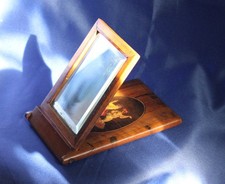 Antico specchio da viaggio